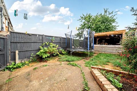 31 Romsey Close, Slough, SL3 8PE