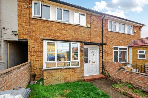 31 Romsey Close, Slough, SL3 8PE