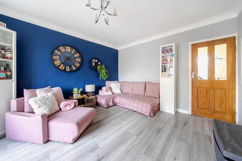 31 Romsey Close, Slough, SL3 8PE