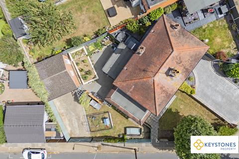 3 bedroom semi-detached house for sale, Carter Drive, Romford, RM5