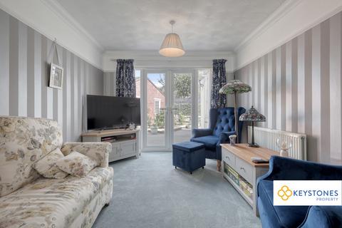 3 bedroom semi-detached house for sale, Carter Drive, Romford, RM5