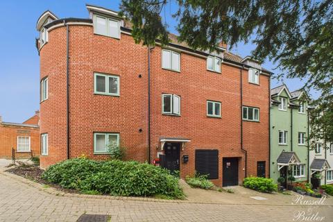 undefined, Summerhouse Hill, Buckingham, MK18 1XW