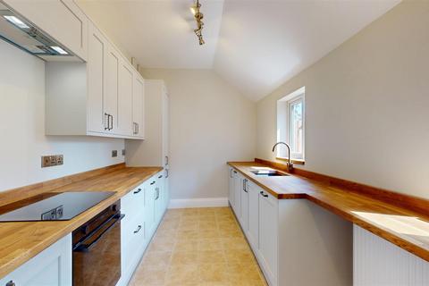 2 bedroom end of terrace house for sale, Vine Street, Stamford, Lincolnshire