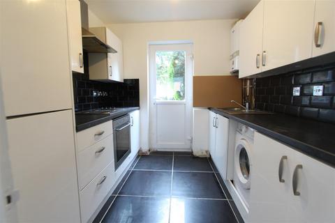 31 Model Farm Close, London, SE9 4DR