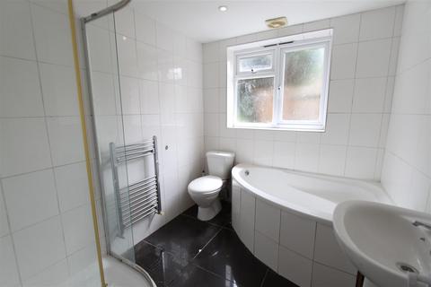 31 Model Farm Close, London, SE9 4DR