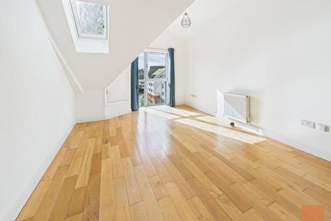 2 bedroom penthouse to rent, Highshore House, Newbridge Street, Truro, Cornwall, TR1 2FE