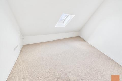 2 bedroom penthouse to rent, Highshore House, Newbridge Street, Truro, Cornwall, TR1 2FE