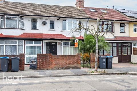 undefined, Bond Road, MITCHAM