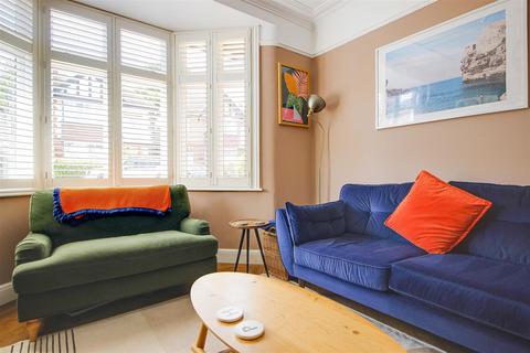 3 bedroom semi-detached house for sale, Chase Court Gardens, Enfield
