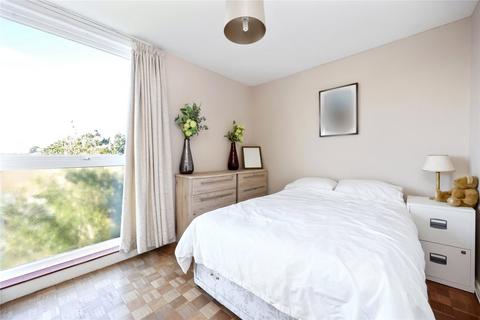2 bedroom flat to rent, Sea Avenue, Rustington, Littlehampton, West Sussex, BN16