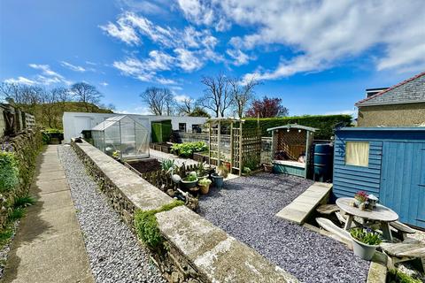 undefined, Penrallt, Pwllheli