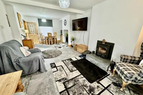 undefined, Penrallt, Pwllheli