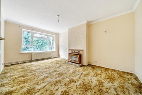2 bedroom maisonette for sale, Ely Close, Erith