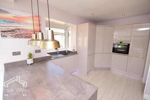2 bedroom bungalow for sale, Hesketh Road, Lytham St. Annes, Lancashire