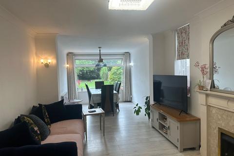 4 bedroom terraced house to rent, Dee Way,  Romford, RM1