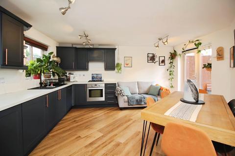 3 bedroom semi-detached house for sale, Barr Road, Syston, LE7