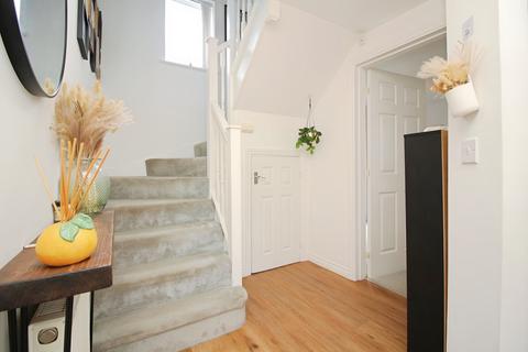 3 bedroom semi-detached house for sale, Barr Road, Syston, LE7