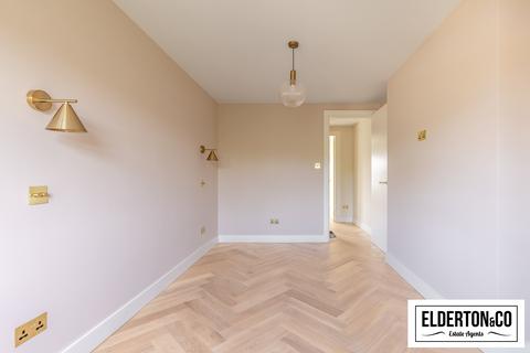 10 Ribblesdale Road, London, N8 7EP