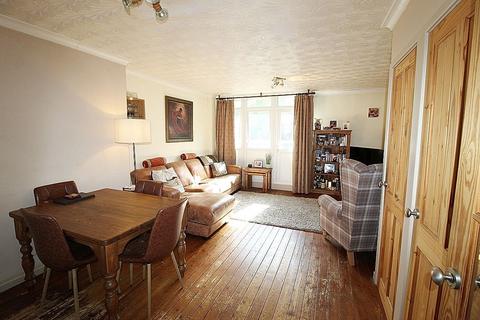 2 bedroom flat for sale, Ingfield Avenue, Sheffield
