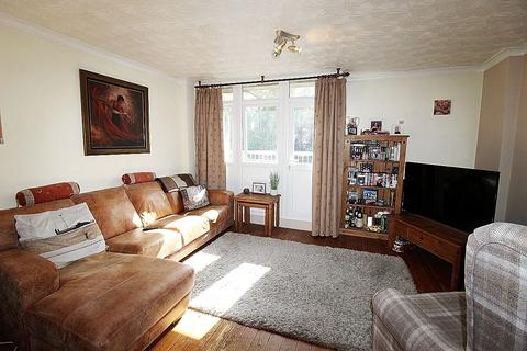 2 bedroom flat for sale, Ingfield Avenue, Sheffield