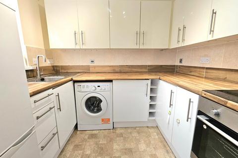 1 bedroom apartment to rent, Milton Court, Cross Road, Chadwell Heath, Romford, RM6