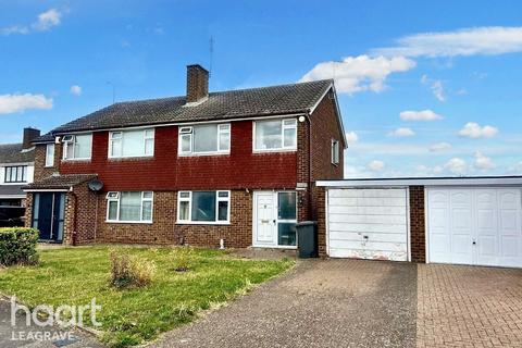 Kinross Crescent, Luton, LU3