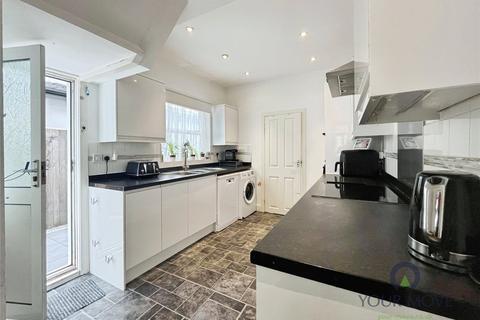 3 bedroom semi-detached house for sale, Gwydyr Road, Bromley BR2