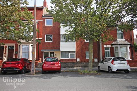 undefined, Flat 3, London Street, Fleetwood, FY7