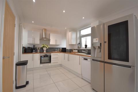 27 Fishers Lane, Wirral, CH61 9NT