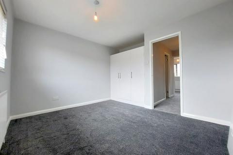 2 bedroom terraced house to rent, Kilross Road, Bedfont, TW14