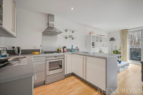 2 bedroom apartment to rent, Carronade Court, Eden Grove,
