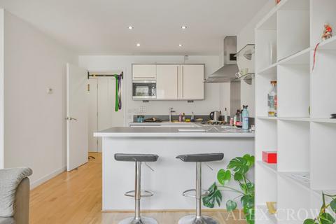2 bedroom apartment to rent, Carronade Court, Eden Grove,