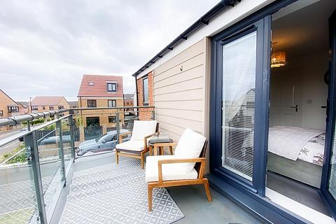 3 bedroom semi-detached house for sale, Bowman Drive, Wallsend