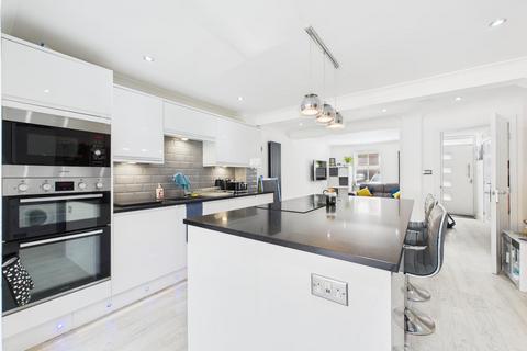 undefined, Bowen Way, Coulsdon CR5