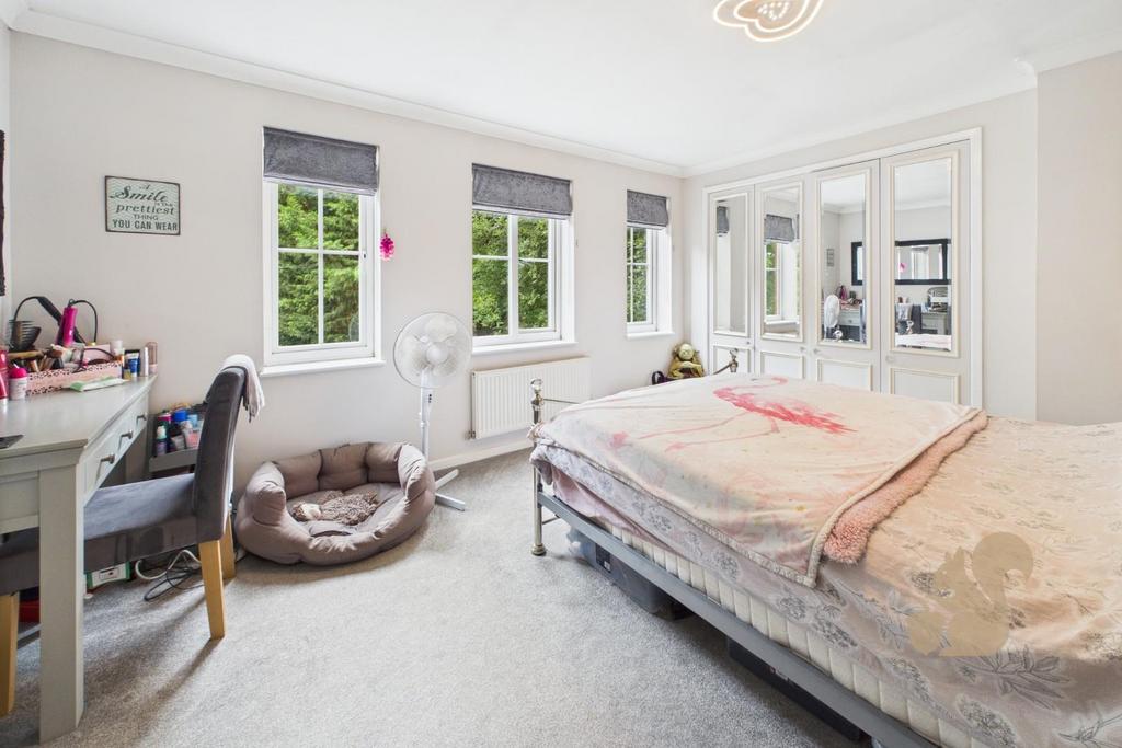 CAM01659 G0-PR0547-STILL014.jpg