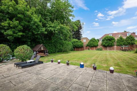 6 bedroom detached house for sale, Warren Drive, Kingswood