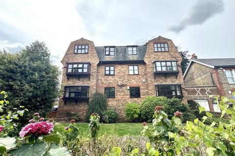 2 bedroom flat for sale, Crook Log, Bexleyheath DA6