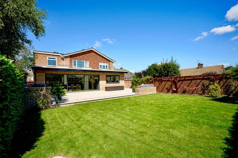 4 bedroom detached house for sale, Claytons Way, Huntingdon, PE29