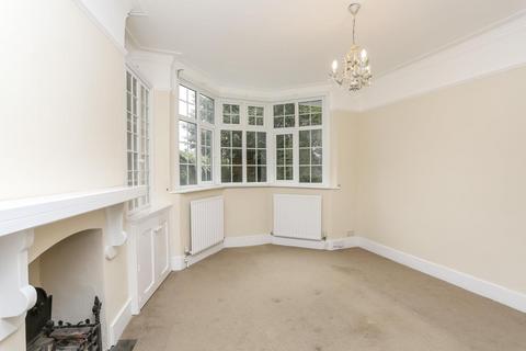 3 bedroom end of terrace house for sale, Milton Road, East Sheen, London