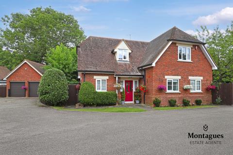 5 bedroom detached house for sale, Thornbrook, Thornwood, CM16