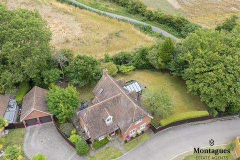 5 bedroom detached house for sale, Thornbrook, Thornwood, CM16