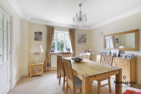 5 bedroom detached house for sale, Thornbrook, Thornwood, CM16