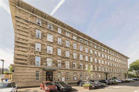 Bromyard Avenue, London W3