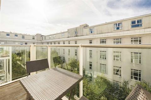 2 bedroom flat to rent, Bromyard Avenue, London W3