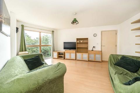 1 bedroom flat for sale, Station Parade, London NW2