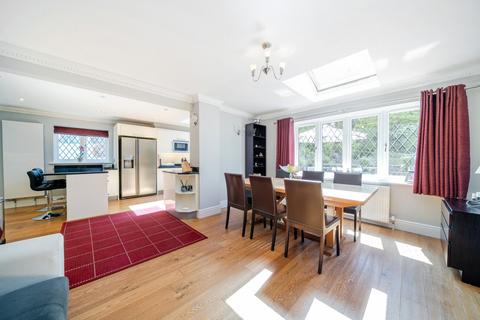 undefined, Colville Gardens, Lightwater, Surrey, GU18