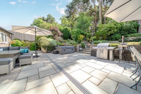 undefined, Colville Gardens, Lightwater, Surrey, GU18