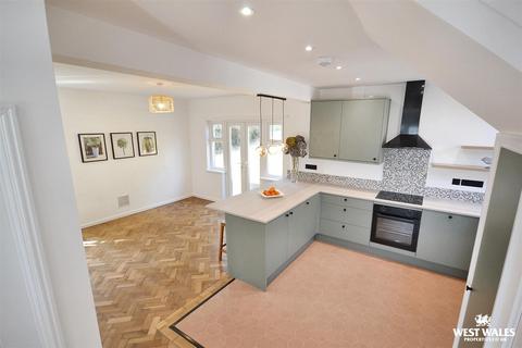 undefined, Hillside Close, Goodwick