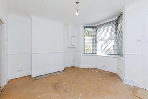 1 bedroom house for sale, Richmond Road, Kent ME7