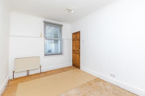 1 bedroom house for sale, Richmond Road, Kent ME7